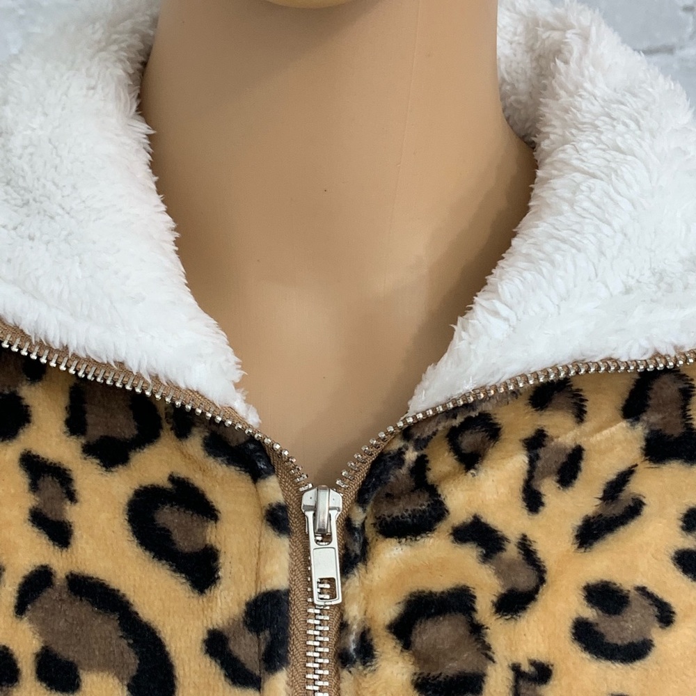Leopard Print White Sherpa Fleece Pullover - Picture 6 of 8